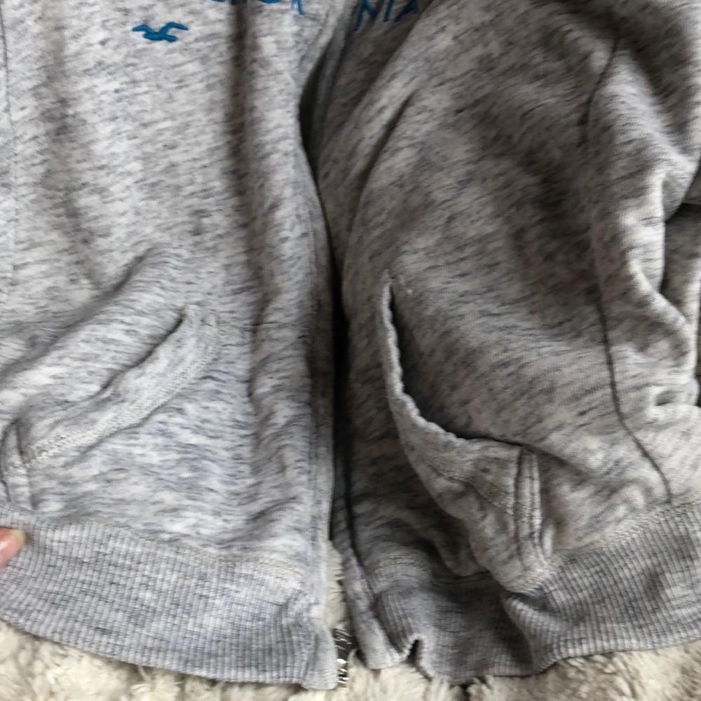 sweatshirt - Picture 3 of 6